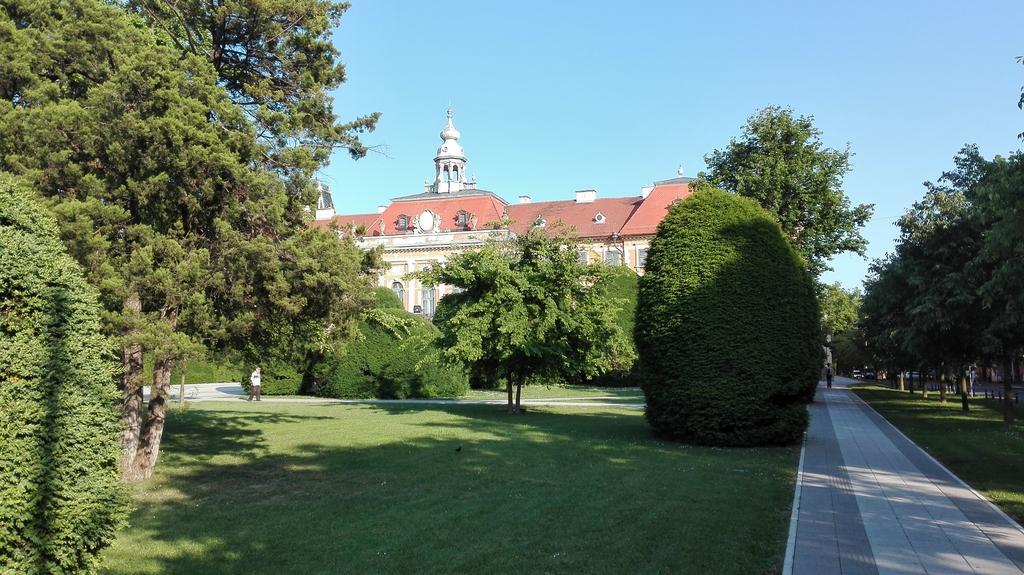 Guest House Relic Sombor Exterior foto